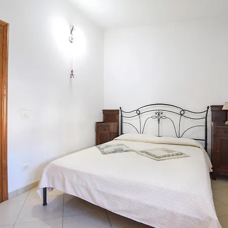 Lovely In Piano Di With Kitchen Apartment